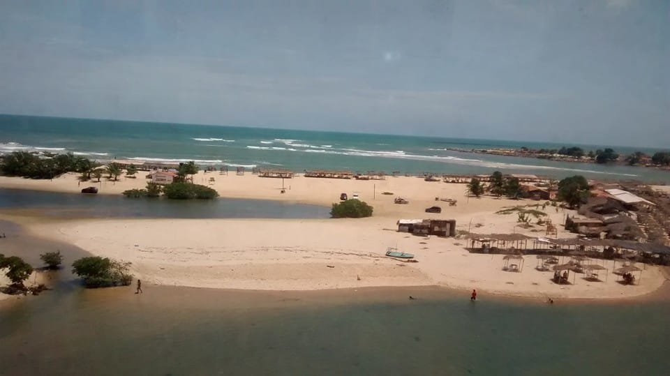 Fortaleza: praias, o que fazer, onde ficar e roteiro - Fortaleza,praias,Praia do Futuro,Praia do Meireles,Praia da Barra do Ceará - Nordeste A Barra do Ceará fica na região oeste da cidade, próxima ao encontro do Rio Ceará com o mar.