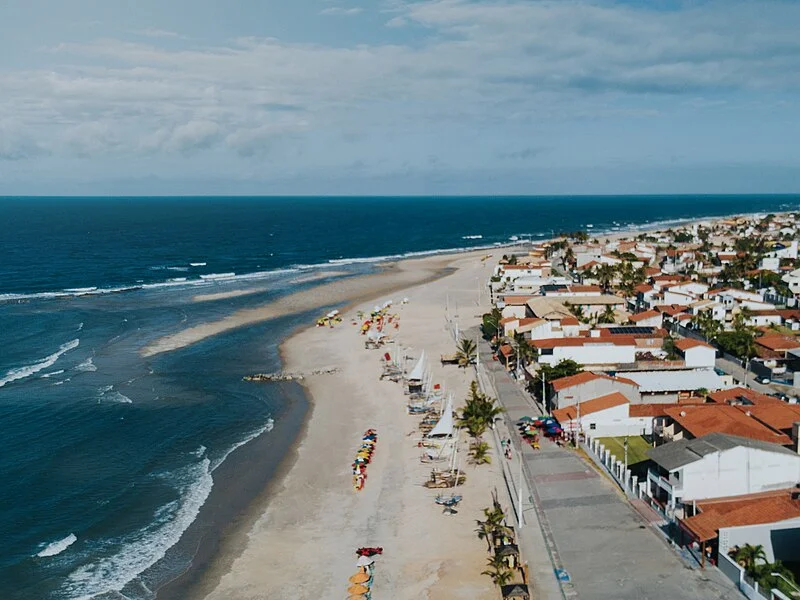 Fortaleza: guia de praias, parques e gastronomia - Fortaleza,praias - Nordeste A Praia da Caponga pertence ao município de Cascavel, no litoral leste do Ceará.