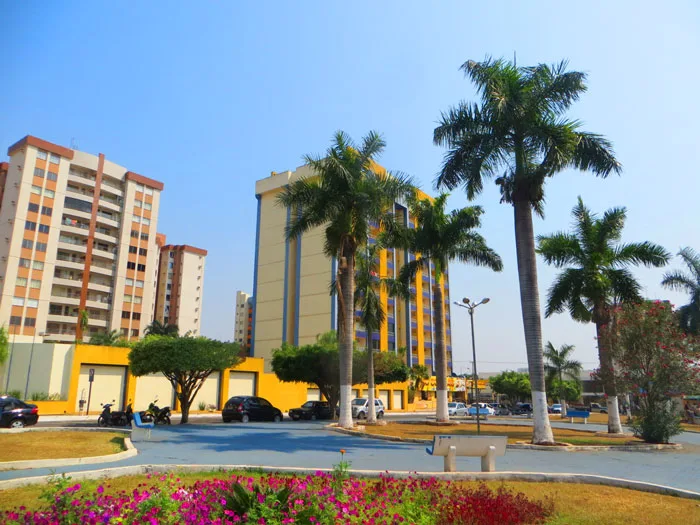 Caldas Novas: Guia Completo com Hotéis, Parques, Gastronomia, Pontos Turísticos e dicas - Caldas Novas - Dicas de viagens Piscina de águas termais em Caldas Novas