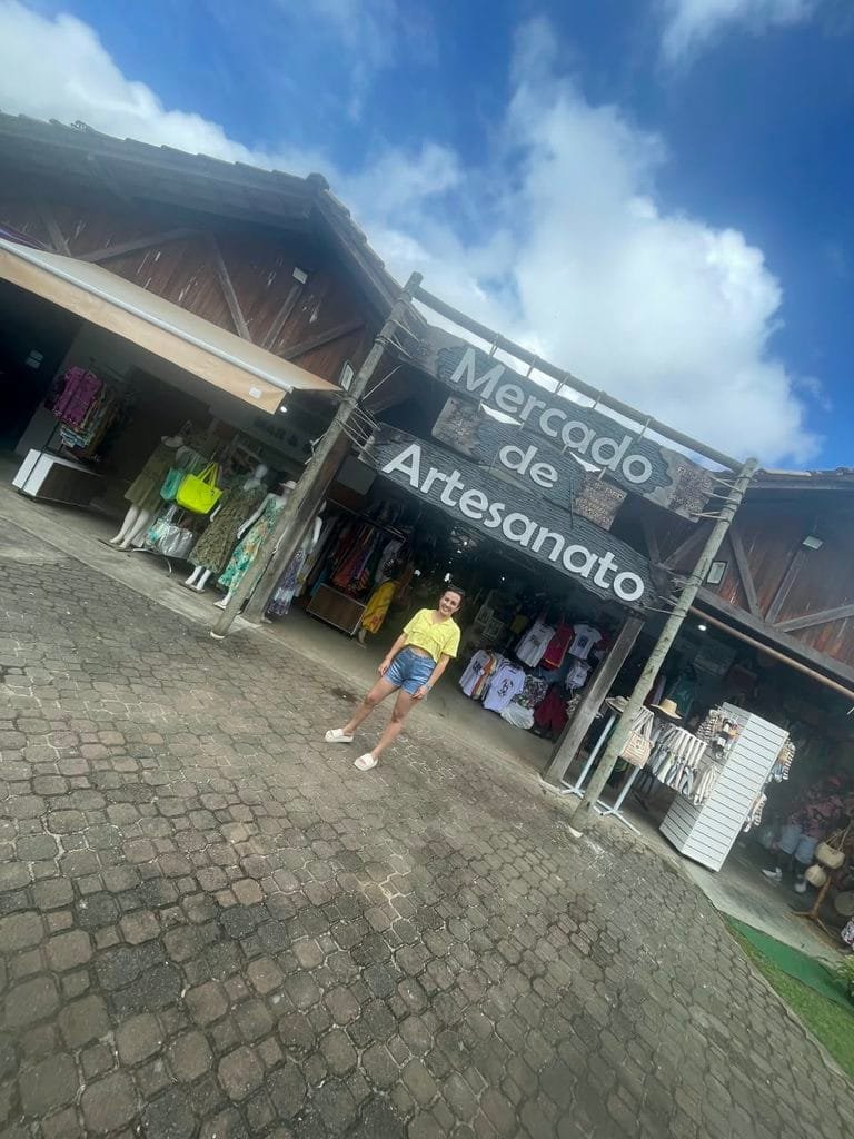 Ilhéus Bahia: praias, o que fazer, onde ficar e roteiro - Ilhéus,experiência em Ilhéus,Catedral de São Sebastião,Jorge Amado,Vesúvio - Nordeste Entrada do Mercado de Artesanato de Ilhéus na Bahia